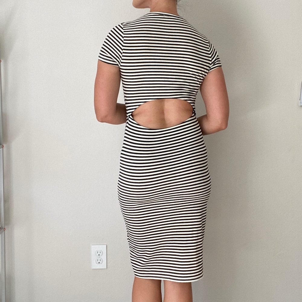 Forever 21 Black White Striped Bodycon Open Back Stretch Midi Crew Dress - Med - Picture 6 of 6